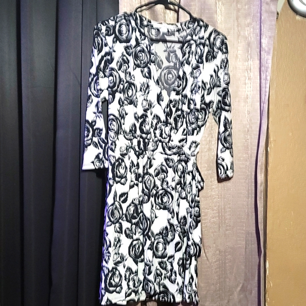 Wrap Dress size medium floral black/white